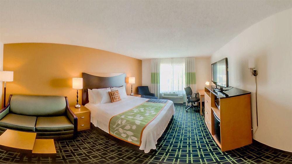 Fairfield Inn Manhattan, Kansas Экстерьер фото