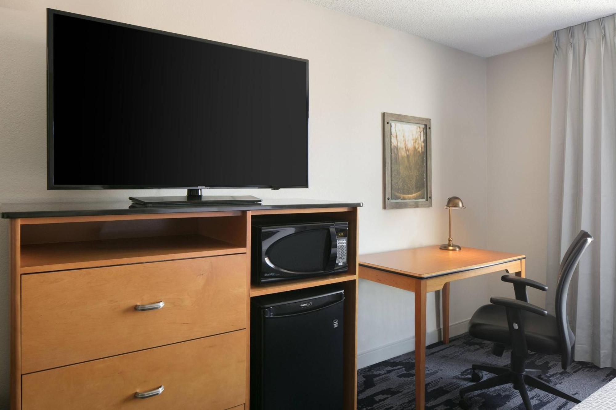 Fairfield Inn Manhattan, Kansas Экстерьер фото