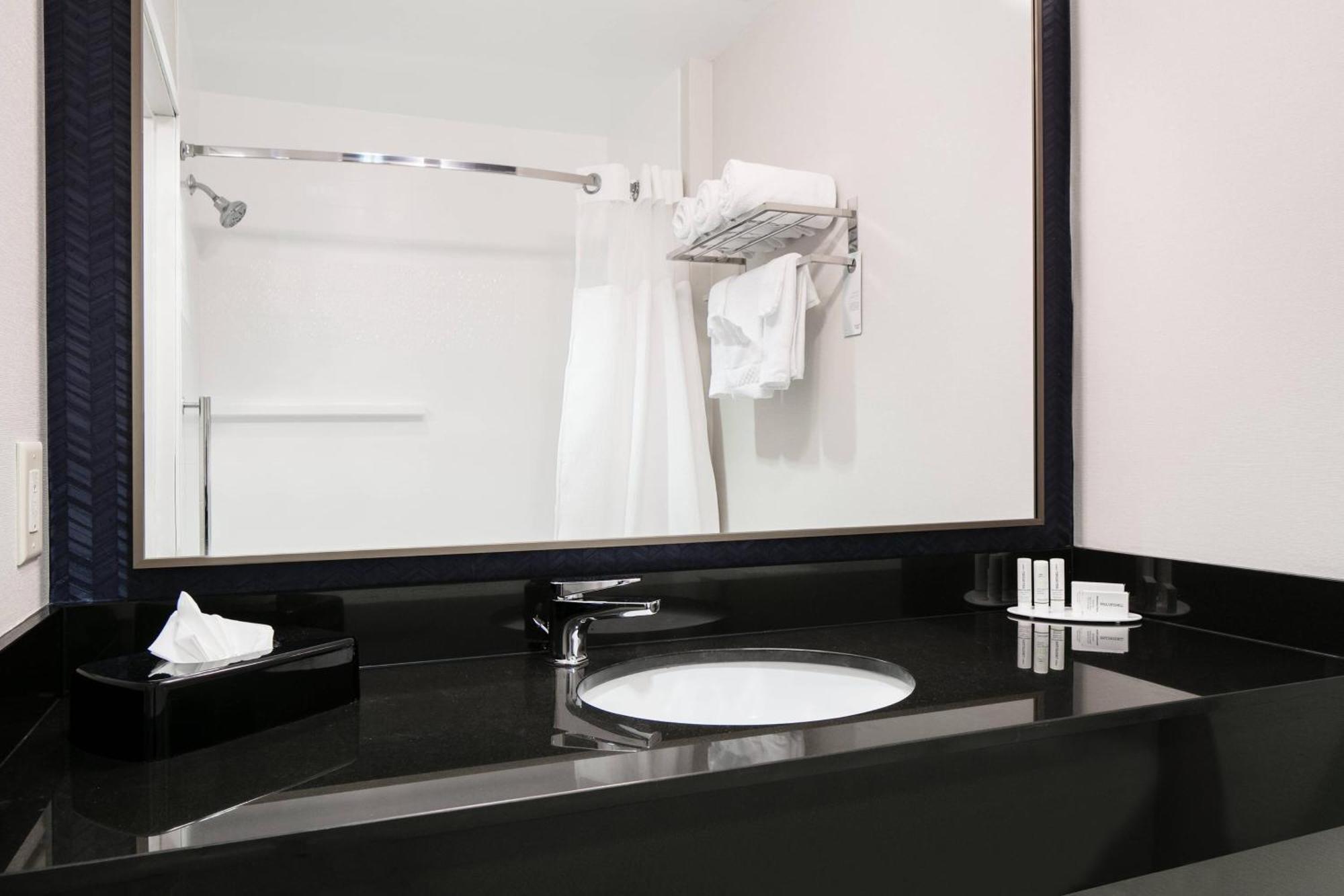 Fairfield Inn Manhattan, Kansas Экстерьер фото